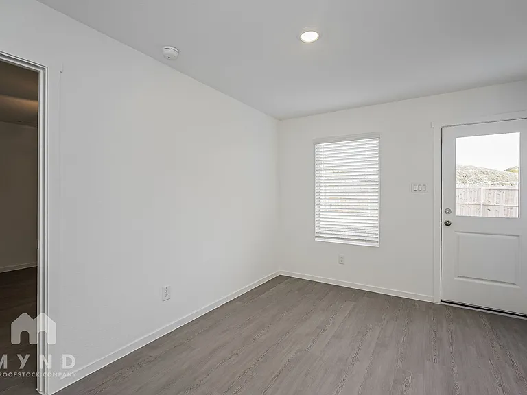 10108 Dalgreen Cir — Photo 19