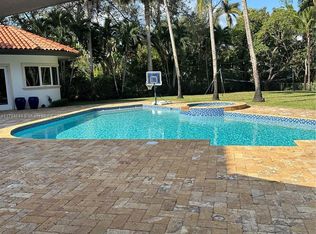10600 SW 69th Ave, Pinecrest, FL 33156