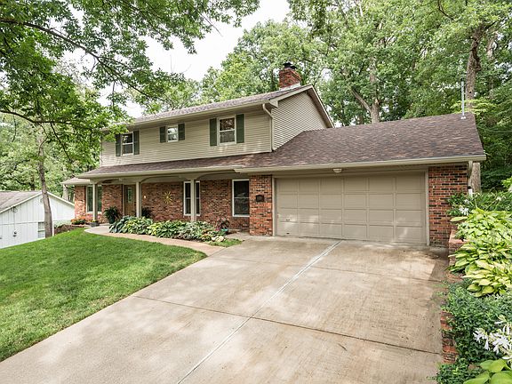 3rd image of 1105 Dogwood Dr
