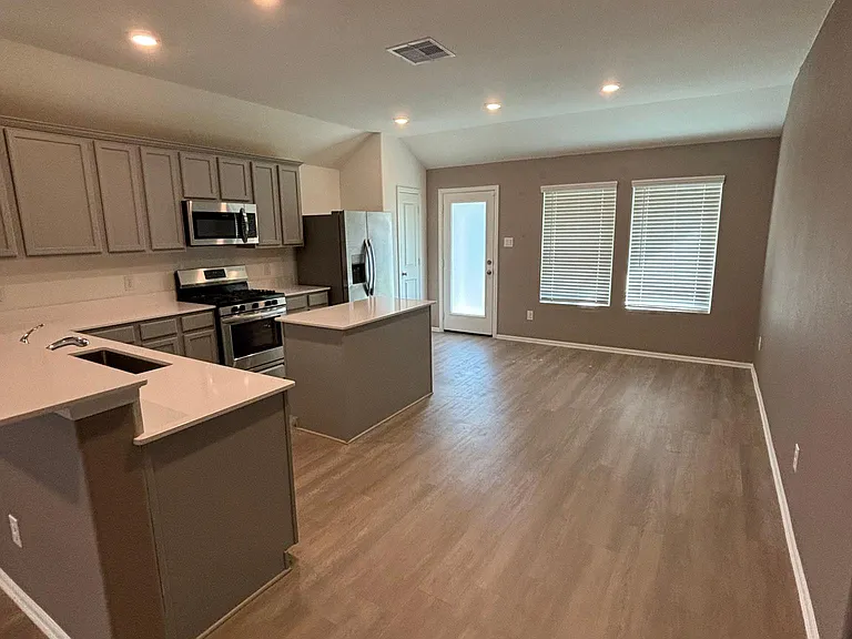 5219 Winding Stream Dr — Photo 4