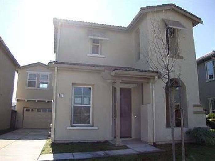 1st image of 278 Pennant Ave