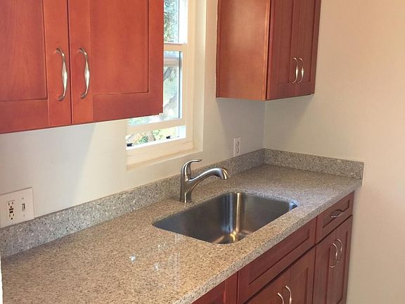 2nd image of 30 S Grant St APT 2