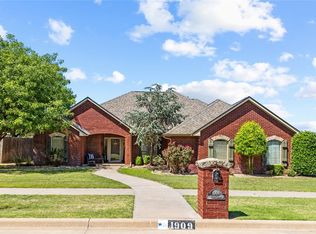 1909 Saber Ln, Weatherford, OK 73096