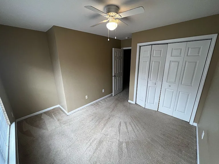 226 S Lamplighter Ln — Photo 9