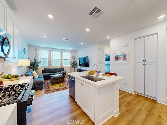 4th image of 2221 Bluegrass Way Rnch