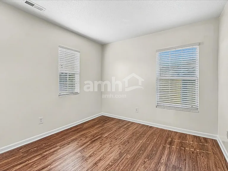 417 Magna Dr — Photo 12
