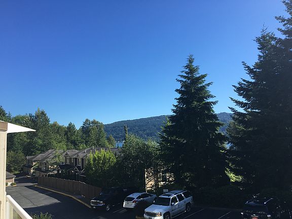 4th image of 3500 E Lake Sammamish Pkwy SE #104