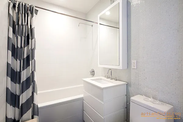 Rented by aptsandlofts.com | media 18