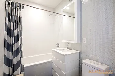 Rented by aptsandlofts.com