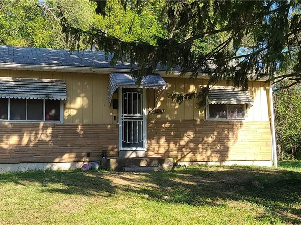 10448 Lord Dr, Saint Louis, MO 63136