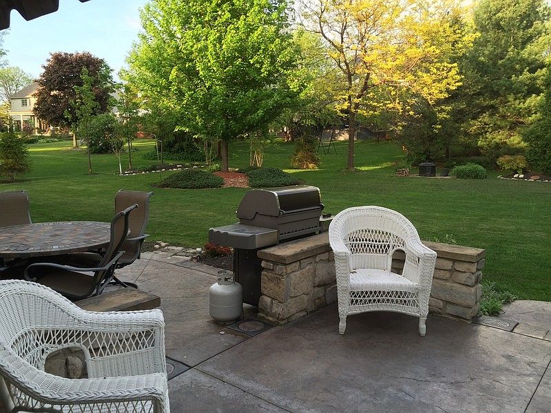 2nd image of 5450 Country Club Ln