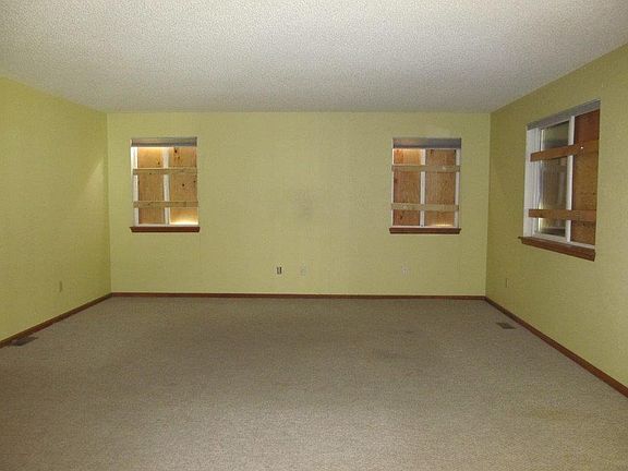 Additional Living Room