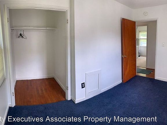 5th image of 2642 Magill Ave