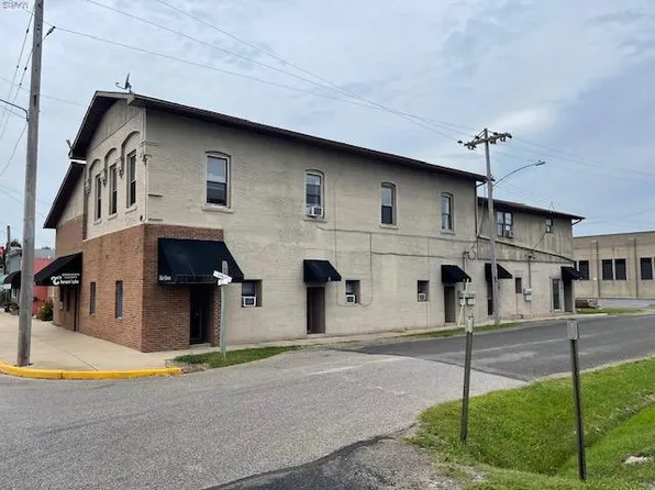 125 E Wall St, Worden, IL 62097