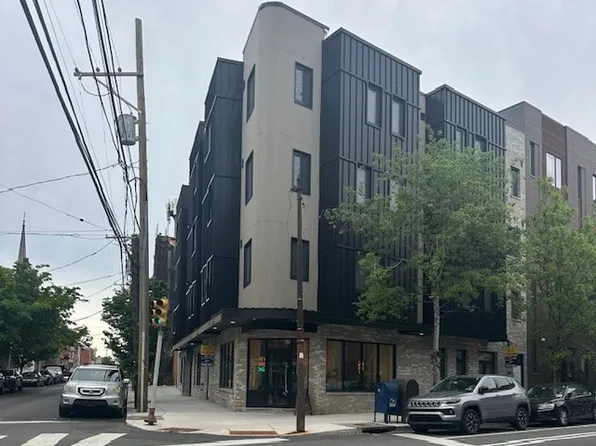 635 N 5th St #404, Philadelphia, PA 19123
