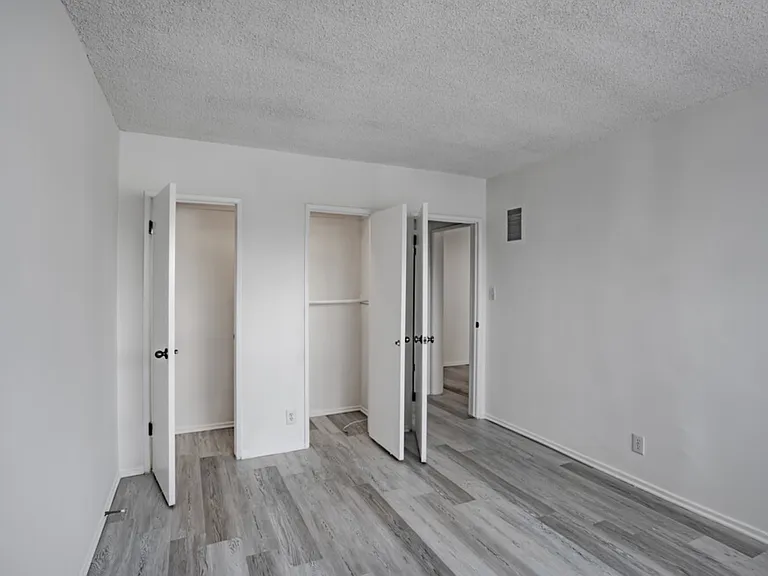 11692 Chenault Street — Photo 5
