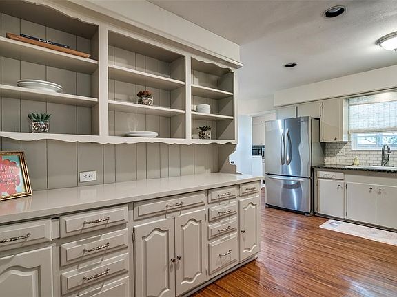 4th image of 10631 Lake Haven Dr