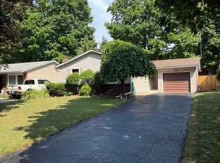 23 Birchpark Dr, Grimsby, ON L3M 4M9