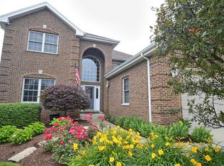 1 Jaymia Ct, Lemont, IL 60439