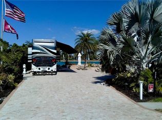 4565 Southern Breeze DR, NAPLES, FL 34114