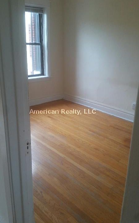 1st image of 6828 N Wayne Ave APT 3B
