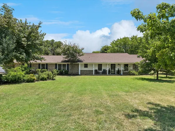 524 Oakridge Trl, Copper Canyon, TX 75077
