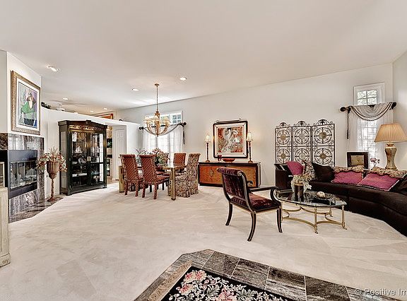 4th image of 4821 Creek Dr