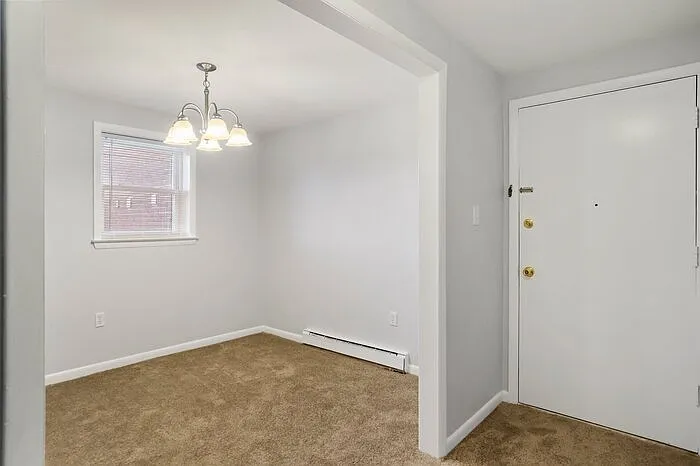 1499 N East St #14 — Photo 5
