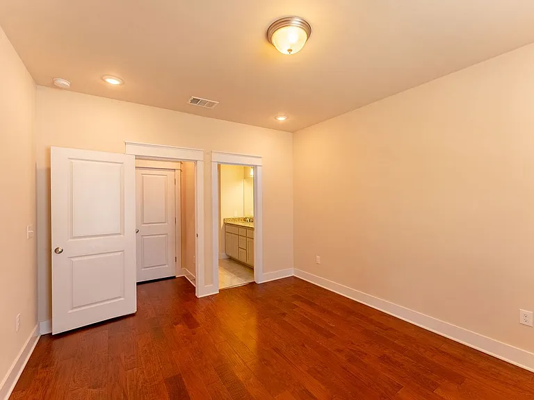 13501 Metric Blvd #46 — Photo 13