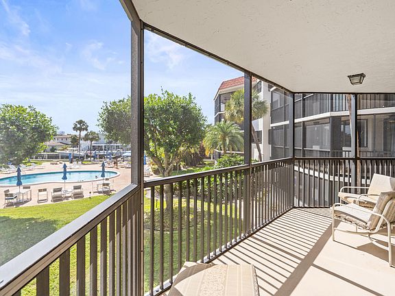 2nd image of 800 Jeffery Street #208