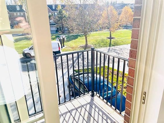 3rd image of 39789 Rockcrest Cir