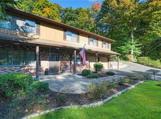 329 Lake Shore Rd, Putnam Valley, NY 10579