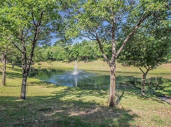 2nd image of 1002 Bridges Dr