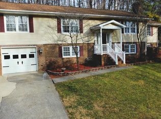 149 Sedgefield Dr, Martinsville, VA 24112