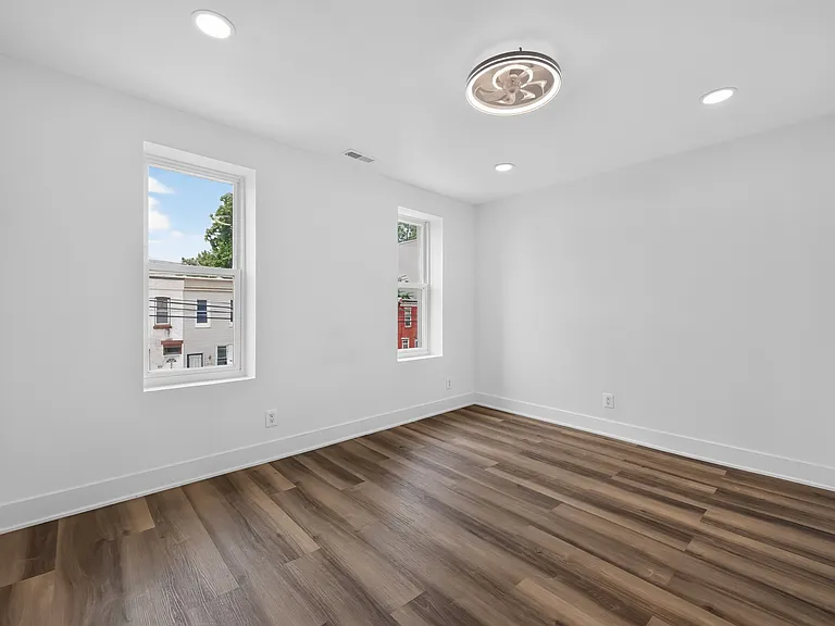 807 N 42nd St — Photo 17