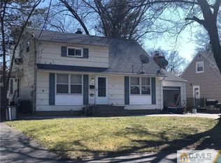 557 Warfield Rd, North Plainfield, NJ 07063