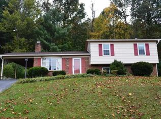 687 Gloria Pl, Staunton, VA 24401
