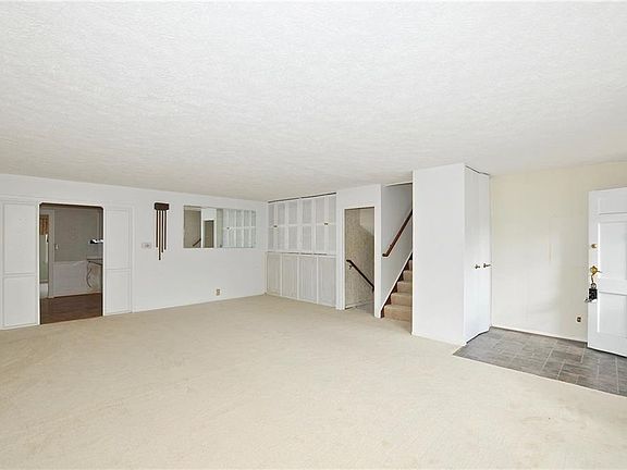 3rd image of 3638 Lombardy Pl