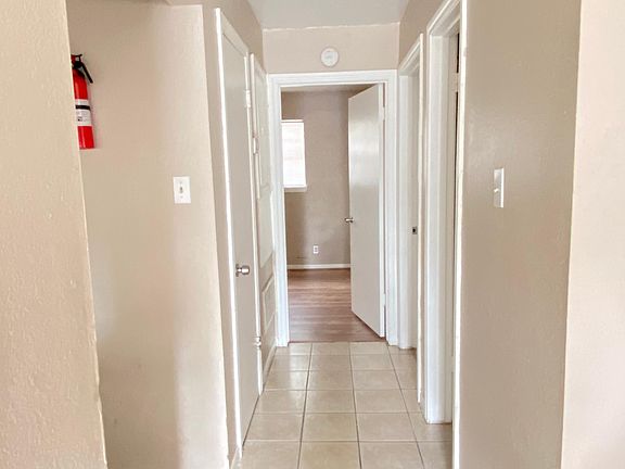 3rd image of 1606 W Sealy St #4