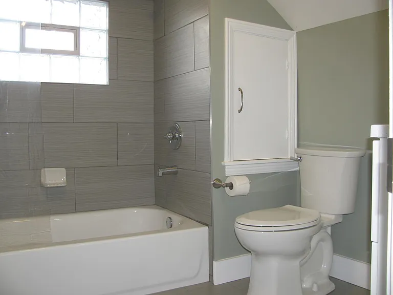 409 Pearl St — Photo 23