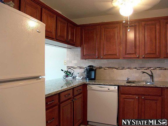 3rd image of 590 Haig St APT 107