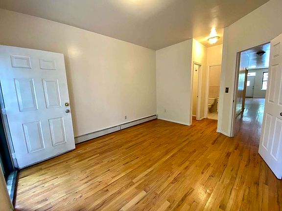 4th image of 214 Gates Ave #1R