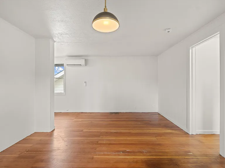7015 N Greeley Ave #B — Photo 32
