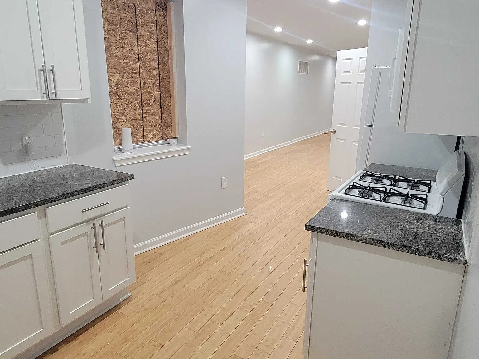 3 bed, $1,500 — Photo 4