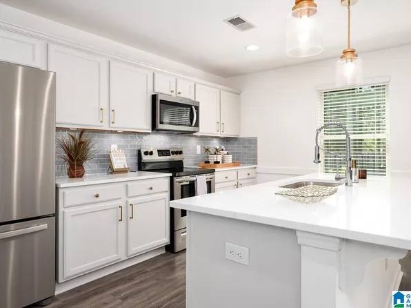 188 Chesser Reserve Dr, Chelsea, AL 35043