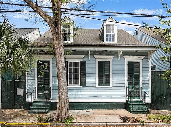 2nd image of 2615 Chartres St