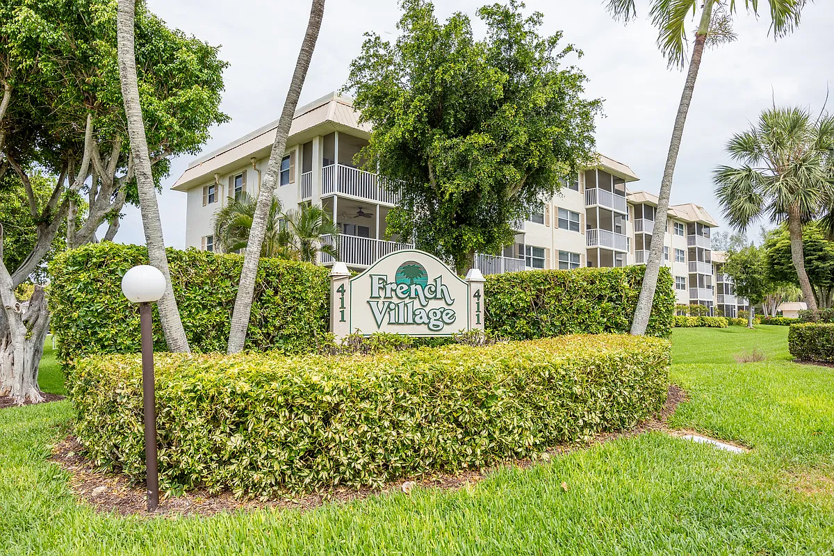 Building Photo - 411 S Collier Blvd #106