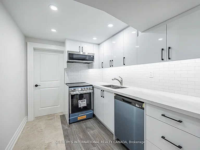 942 Fletcher Valley Cres #BSMNT — Photo 9