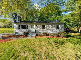 20 Meadowbrook Dr, Easthampton, MA 01027