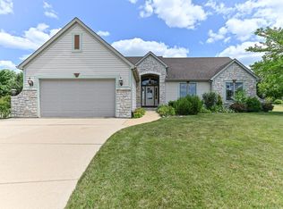 5850 Wyndham Ct, Racine, WI 53406